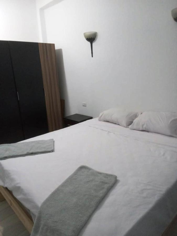 Villa Louise Guest House Луксор Екстериор снимка