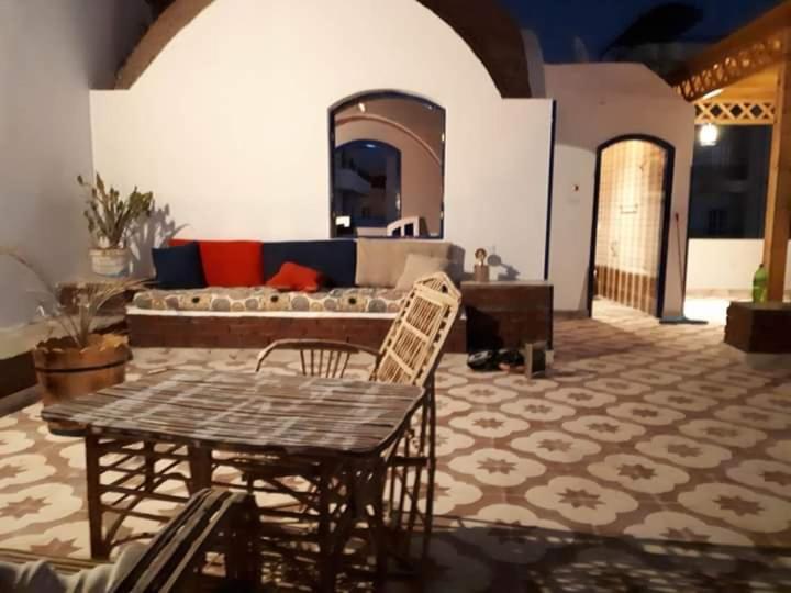 Villa Louise Guest House Луксор Екстериор снимка